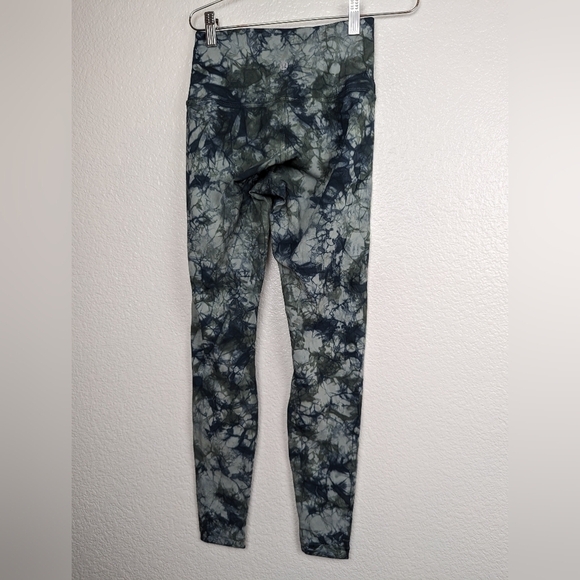 Lululemon Wunder Under high rise shibori tight - Picture 2 of 4